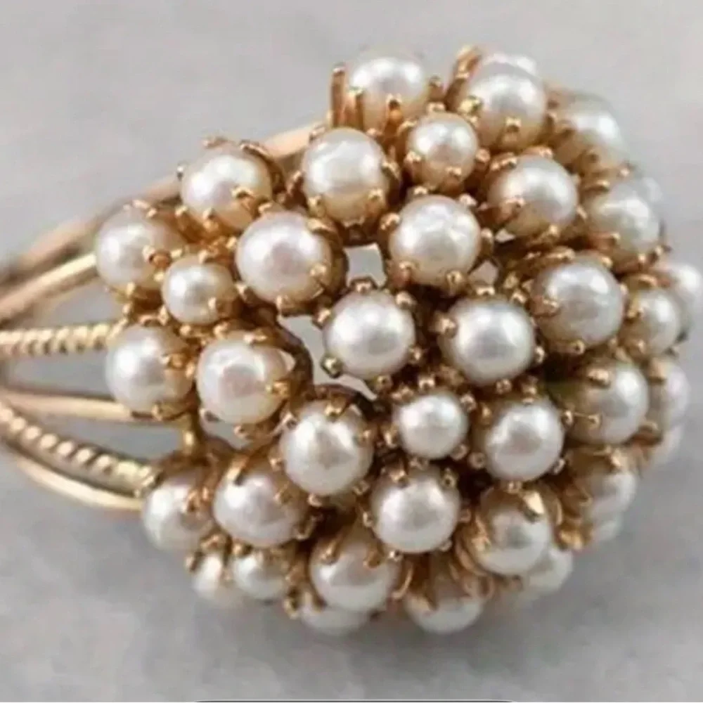 Luxurious Vintage Pearl and Gold Cluster Ring